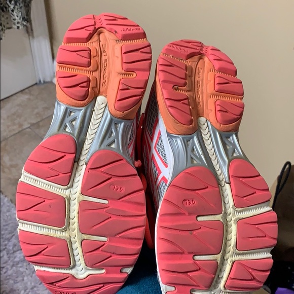 ASICS - Picture 2 of 2